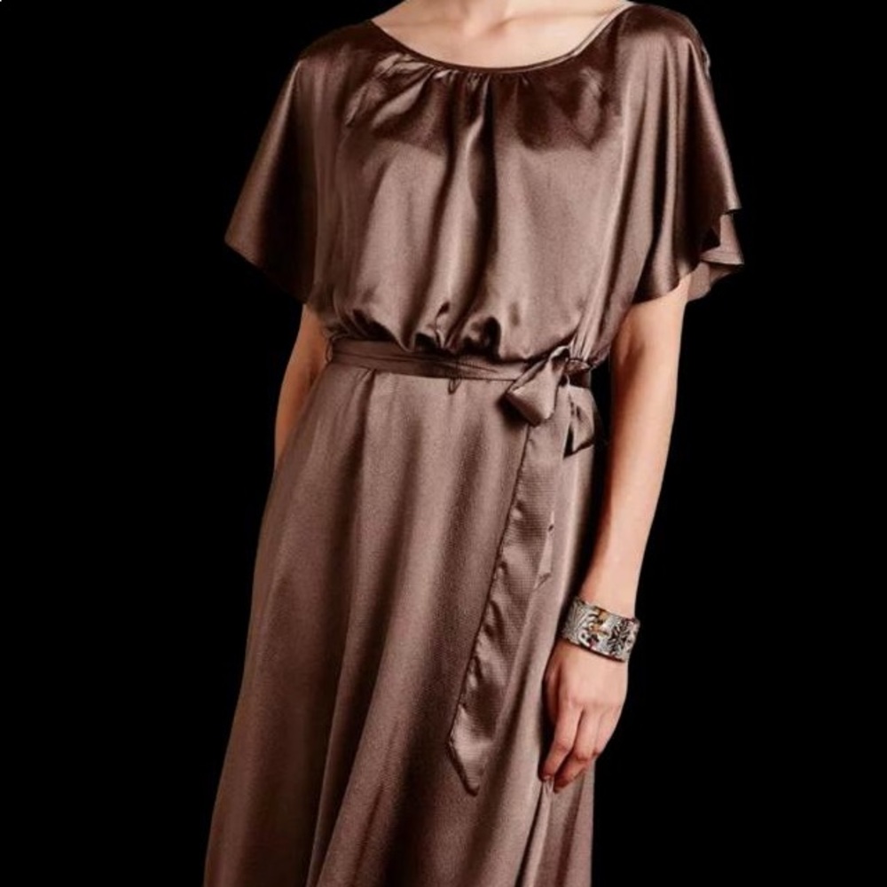 Beautiful dress HD in Paris size 4 🌹😏❤️❤️❤️❤️